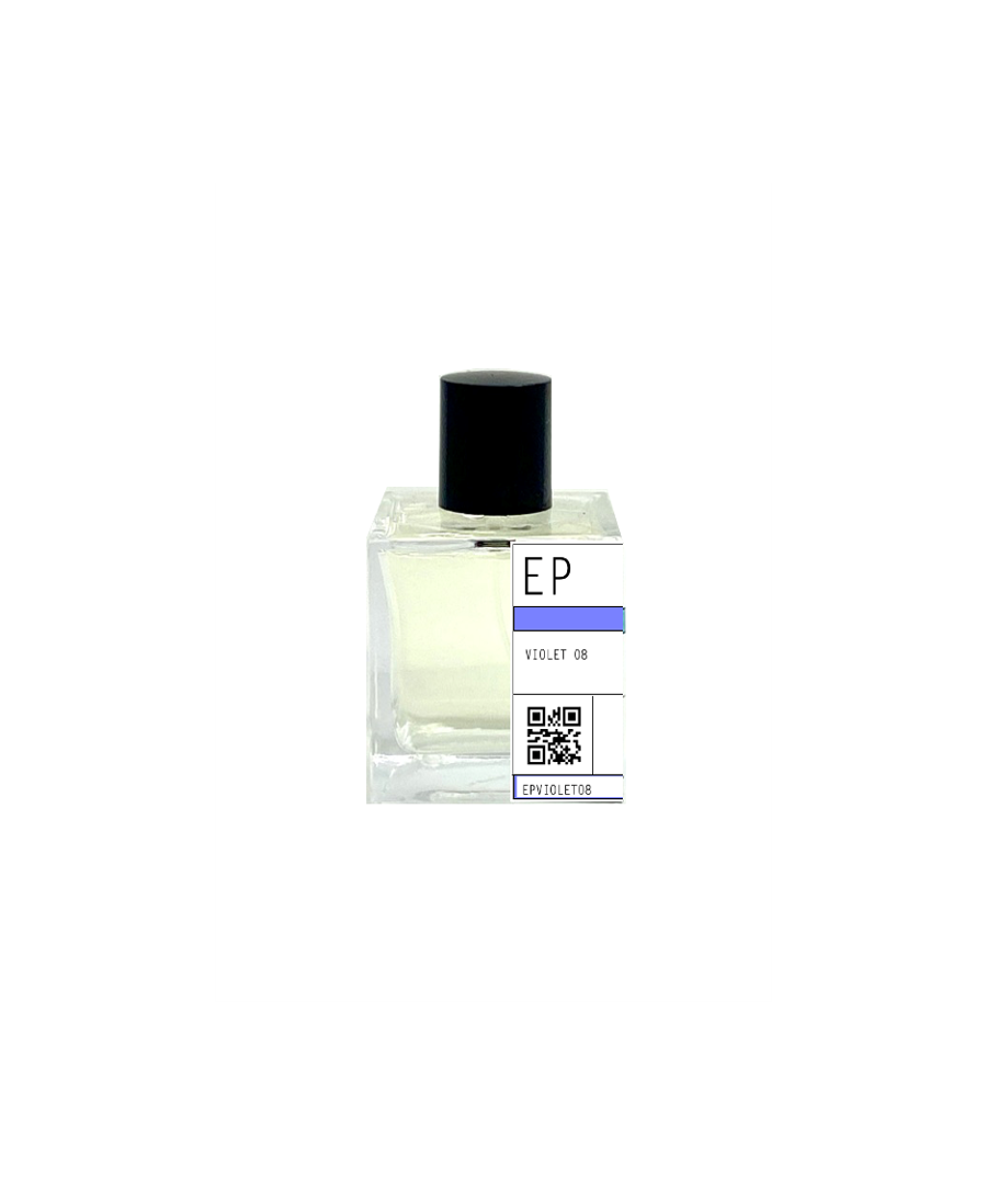 Fresh top notes of lemon and violet lead to a heart combining rose, plum and liquorice fusion. An abundant base of precious musk, sandalwood, amber, patchouli, oud and vanilla completes the scent.