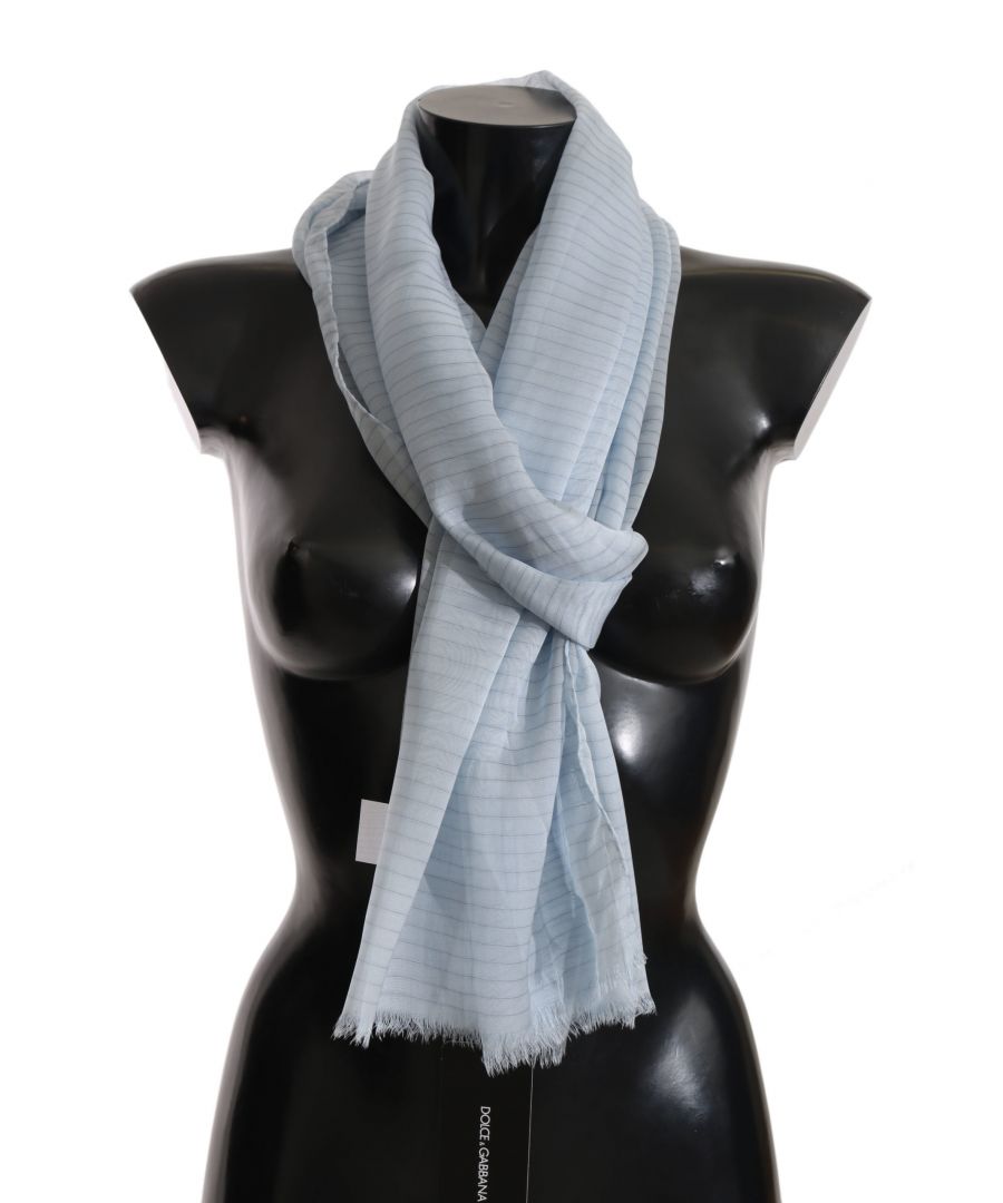 Dolce & Gabbana Schitterend gloednieuw met tags, 100% Authentieke Dolce & Gabbana sjaal wrap. Geslacht: Dames Kleur: Hemelsblauw Materiaal: 100% Zijde Logo details Made in Italy Afmeting: 200cm x 60cm