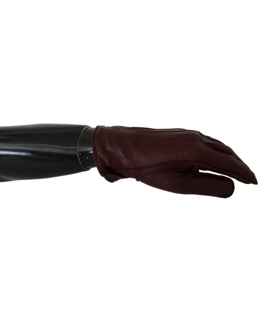 DOLCE & ; GABBANA Gorgeous brand new with tags, 100% Authentic Dolce & ; Gabbana Gloves Model : Wrist length Color : Maroon Logo details Made in Italy Very rare to find and high craftsmanship Material : 100% Lambskin