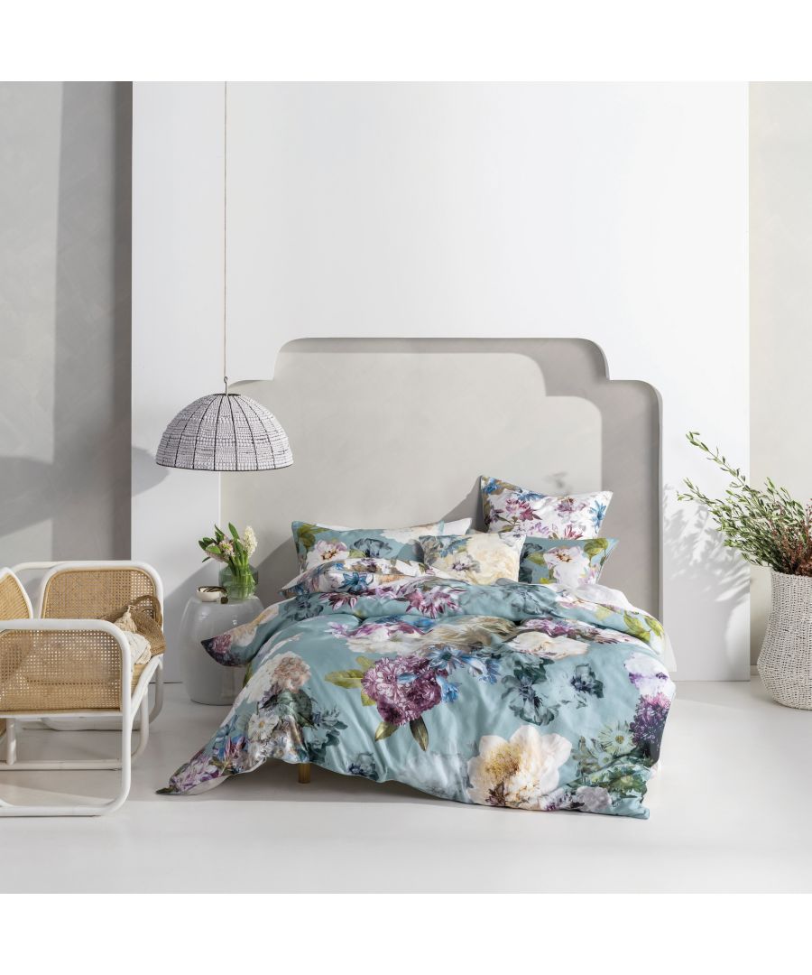 A botanical classic, Lena's sweetly sophisticated florals are printed on a luxurious cotton sateen in soft and oh-so-pretty shades of plum, blue, peach and silver. This quintessential set, which is trimmed with cord piping, will blossom further adorned with its coordinating printed velvet cushion and equally colourful European pillowcases.