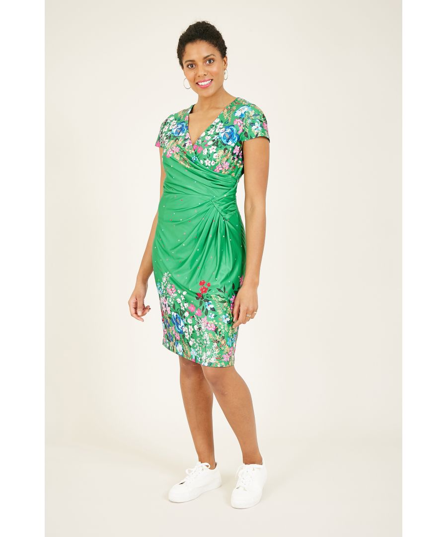 Fancy brightening your wardrobe? Let our Yumi Cluster Floral Bodycon Wrap Dress help. Cut in a flattering fitted shape, this luxurious dress comes with figure-enhancing ruching on the waist and capped sleeves to elongate your silhouette. The floral print adds another dimension to your weekend look, while the slinky jersey allows movement, comfort and style.  Shell:90% Polyester 10% Elastane, Lining:100% Polyester Machine Wast At 30 Length is 96CM