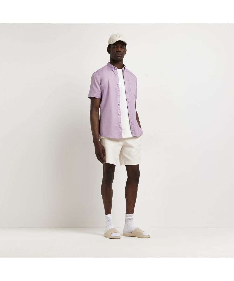 > Brand: River Island> Department: Men> Material: Cotton Blend> Material Composition: 53% Cotton 47% Lyocell> Type: Button-Up> Pattern: Solid> Size Type: Regular> Fit: Slim> Closure: Button> Sleeve Length: Short Sleeve> Neckline: Collared> Collar Style: Stand-Up> Season: SS22> Occasion: Casual