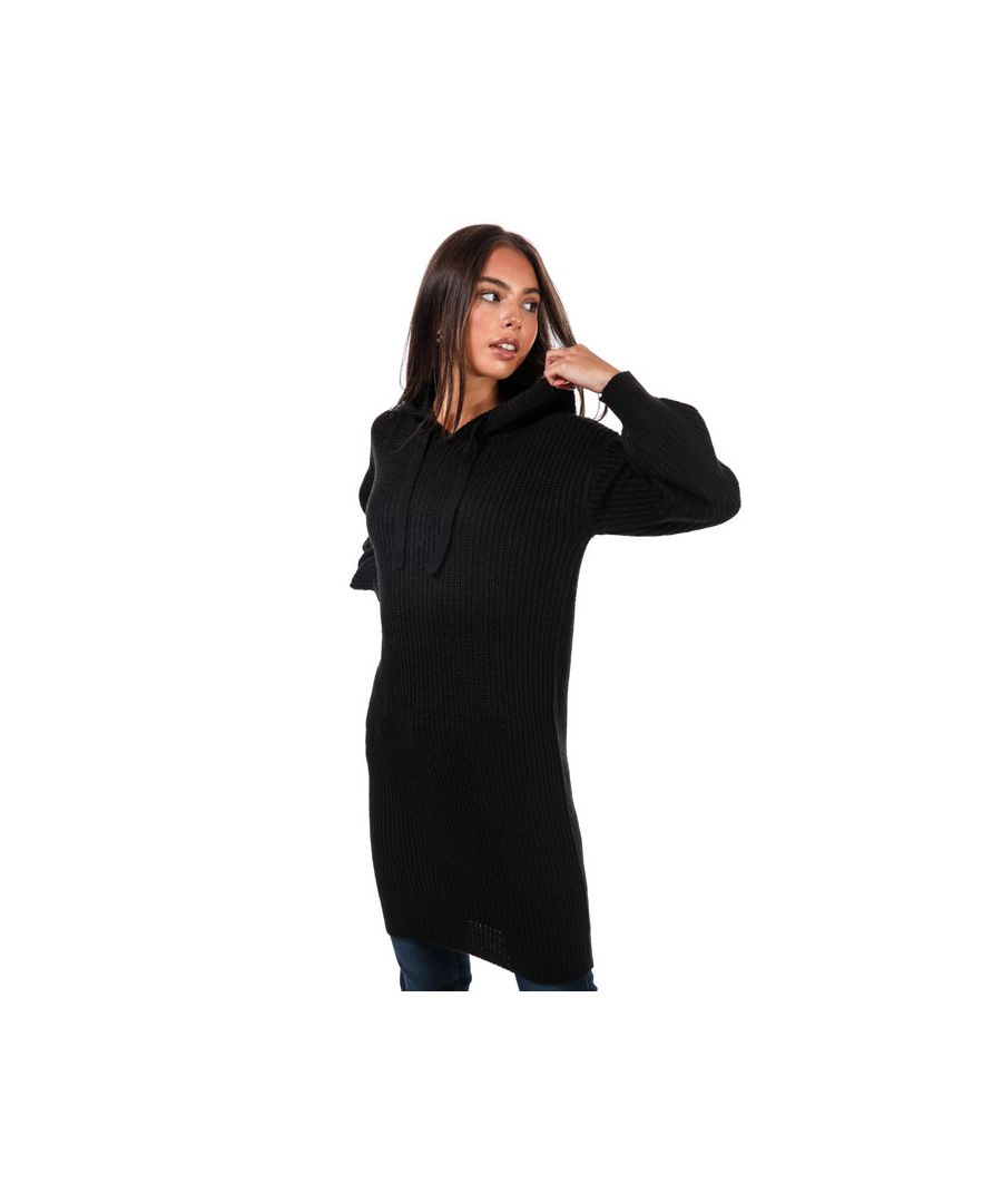 Brave Soul zwarte, gebreide trui-jurk met capuchon voor dames.<br /><br />- Capuchon met verstelbaar trekkoord.<br />- Lange mouwen.<br />- Geribde boorden.<br />- Normale pasvorm.<br />- 100% acryl.<br />- Ref: LKD162SOMMER