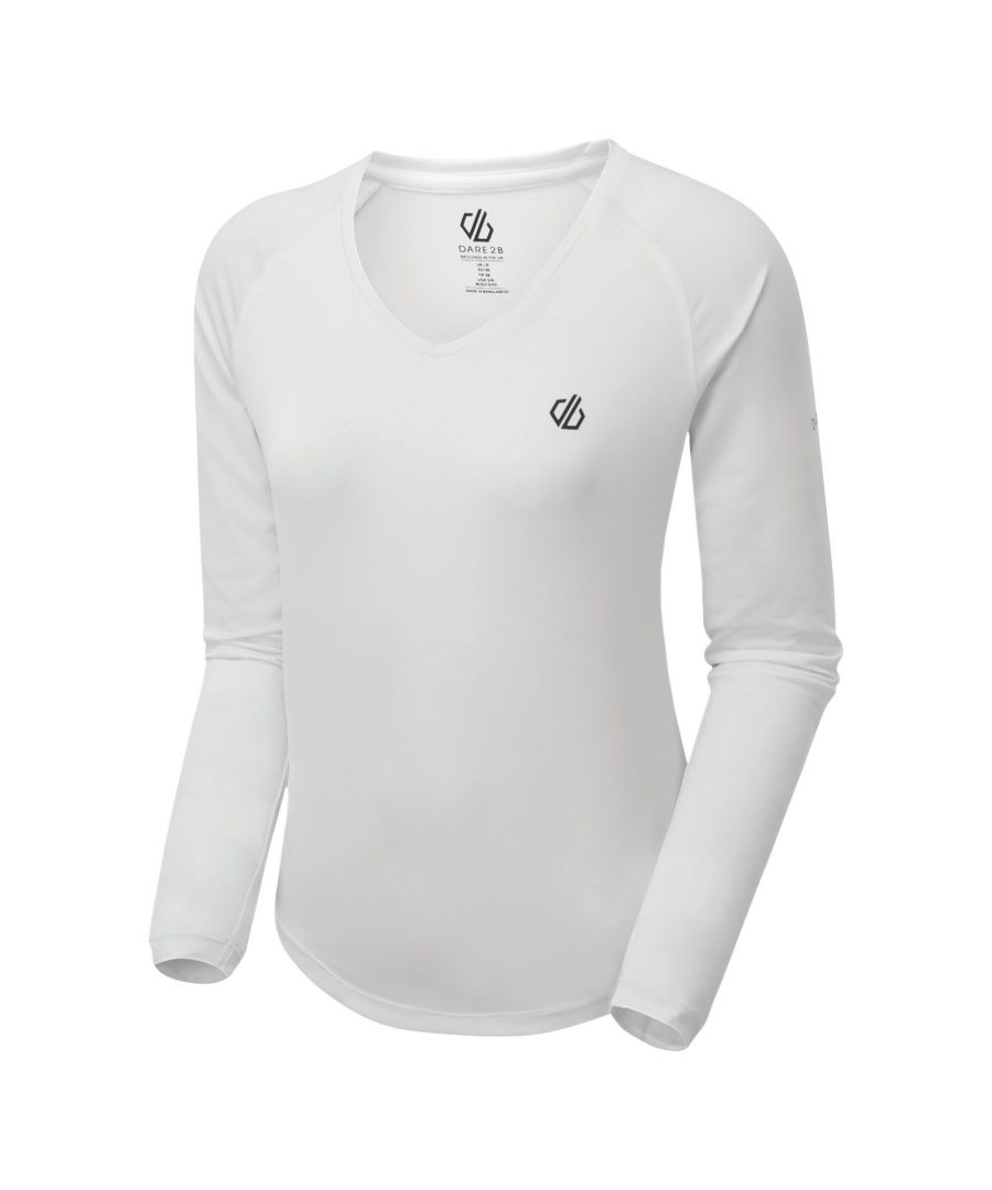 Materiaal: 90% Polyester (Q-Wic Plus lichtgewicht polyester), 10% Elastane. Uiterst zacht en licht te dragen t-shirt met lange mouwen en v-hals.. De stof biedt UPF 50+ bescherming en is voorzien van een ingebouwde antibacteriële geurbestrijding..