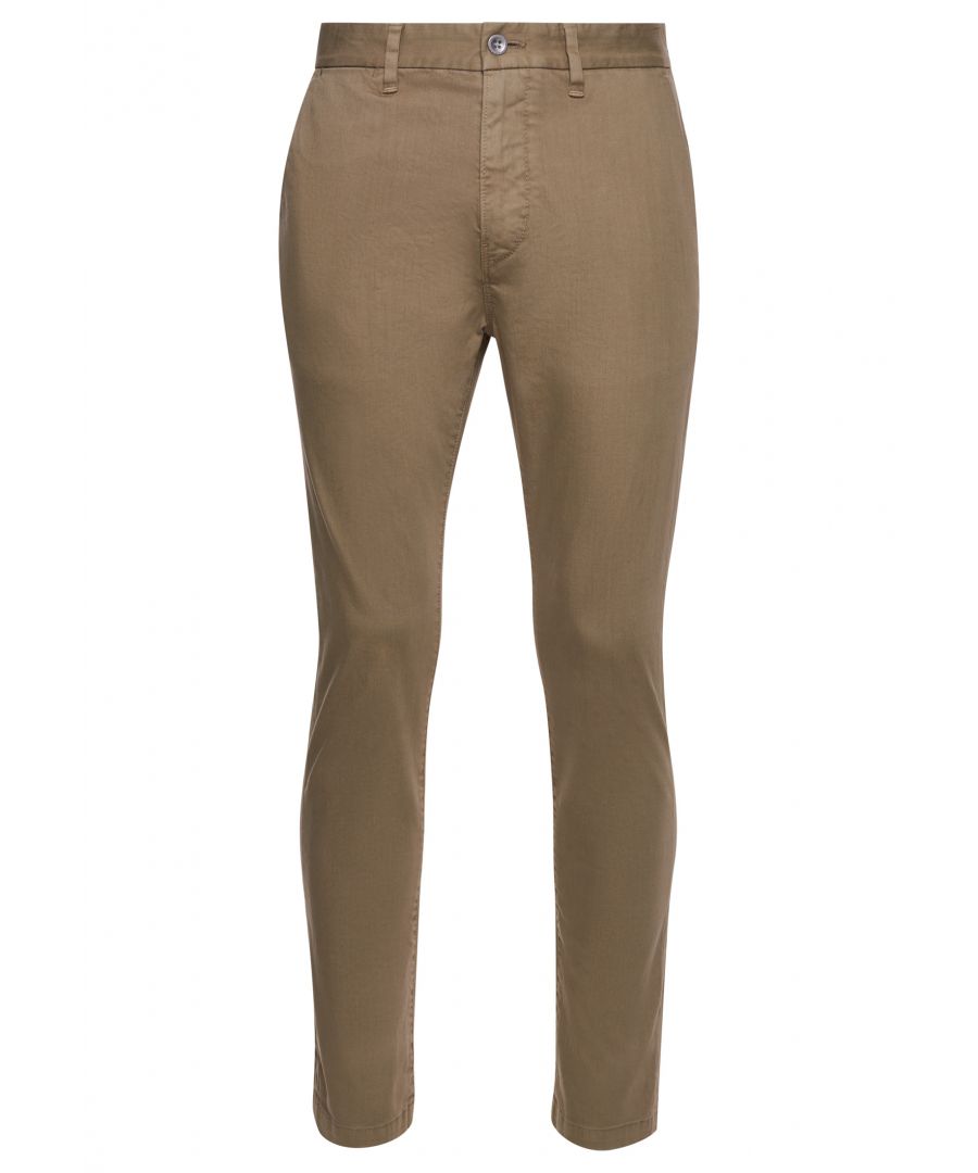 A wardrobe staple, the Core Straight Chino trousers are perfect for every occasion. Dress up or down in these smart-casual trousers this season.Four-pocket designMain zip and button fasteningBelt loops