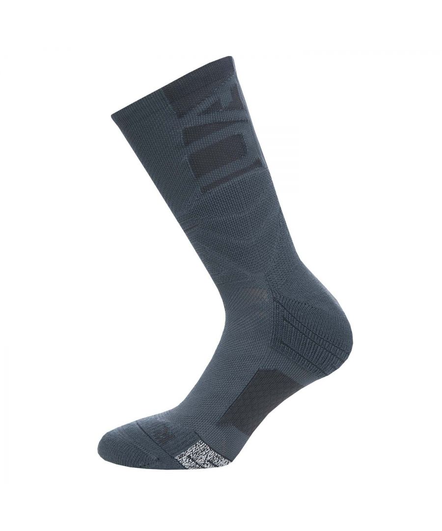 Under Armour Playmaker Crew Socks in grey.- No-slip ArmourGrip™ on the bottom of forefoot helps keep your socks in place.- Material wicks sweat & dries fast.- Dynamic arch support reduces foot fatigue.- Anti-odor technology helps prevent odor in the sock.- Mesh ventilation on top of foot for added breathability.- Max cushioning in toe  forefoot & heel for added protection where you need it most.- Fitted heel contours around foot for a better fit.- 91% Polyester  5% Elastane  4% Nylon. - Ref: 1356615012