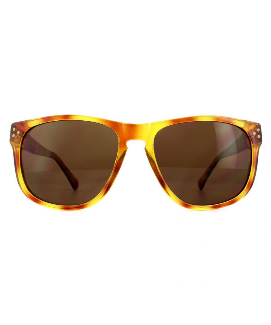 Guess zonnebril GU6793 HNY1 Blonde Havana Brown Gradient zijn een frame van hoge kwaliteit gemaakt van plastic met een rechthoekige vorm en zijn ontworpen voor mannen