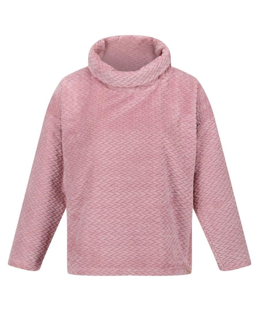 Material: 100% Polyester. Fabric: Fleece, Fluffy. 280gsm. Design: Plaited. Fabric Technology: Breathable. Side Vents. Neckline: Fold Out Collar, Wide. Sleeve-Type: Long-Sleeved. Fastening: Pull Over.