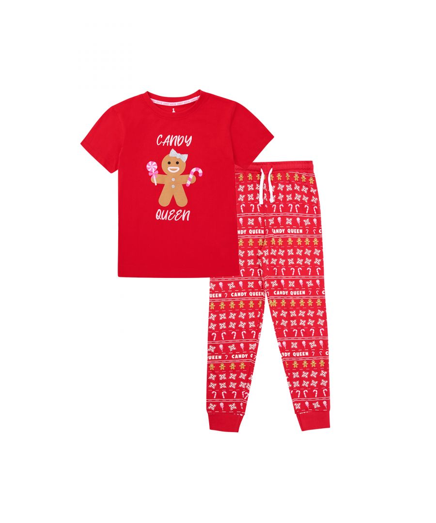 This festive cotton pyjama set from Threadgirls features a short sleeve top with front print and printed long bottoms. The printed bottoms have an elasticated waistband with drawstring and cuffed legs, made from a cotton fabric to ensure a comfortable feel and easy washing. Perfect style for this festive period, other colours and styles available.