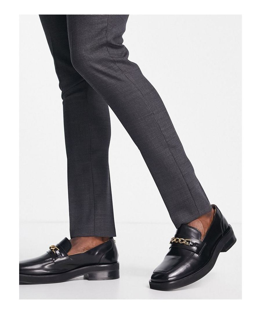 Loafers by Noak Do the smart thing Slip-on style Chain detail Apron front Signature branding to heel Handmade sole Made in Portugal Sold by Asos