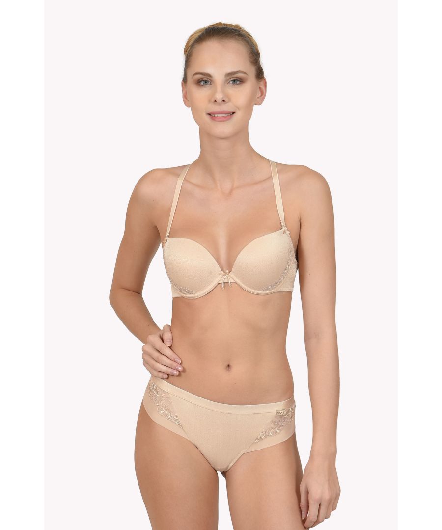 The 'Caroline' push-up bra from Lisca provides very full and seductive cleavage. The combination of soft, slightly shimmering jacquard knit, which feels like a second skin, and rich embroidery with flower motifs creates an elegant, complementary effect. The straps are decorated with gentle bows, and a decorative bow with beads is placed between the cups. The removable straps can be replaced with different ones, adjusted to your size and worn in three different ways: cross in the back, around the neck or classically. This will make the bra invisible under clothes with open back or low neckline. For elegant seduction, combine the bra with panty briefs, Brazilian briefs, or high-waist briefs from the same range.