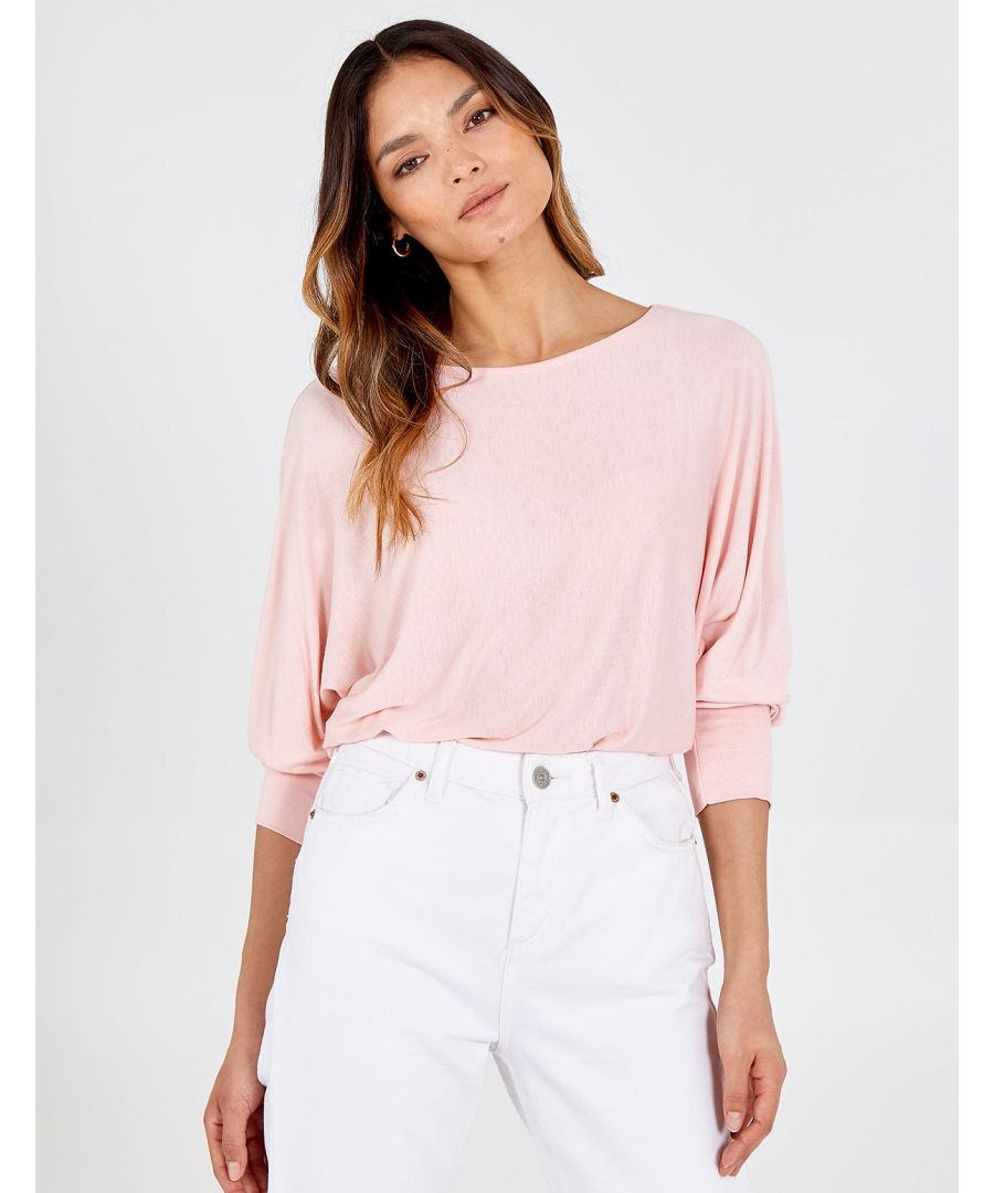 Go for cosy with this casual batwing top. Wear it with a midi skirt and black high heels for evenings out!