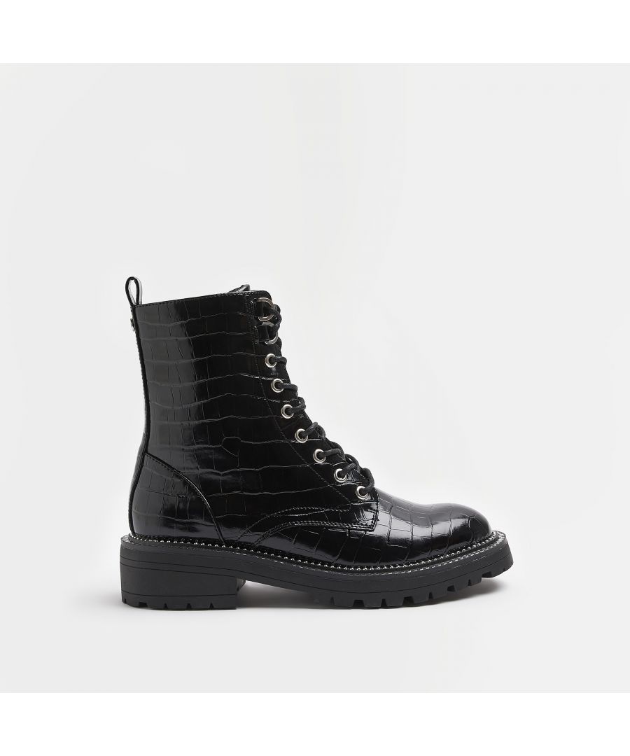 >Brand: River Island>Gender: Women>Type: Boot>Style: Biker>Occasion: Casual>Closure: Lace Up>Fit: Wide>Shoe Width: Wide>Toe Shape: Round Toe>Heel Style: Chunky