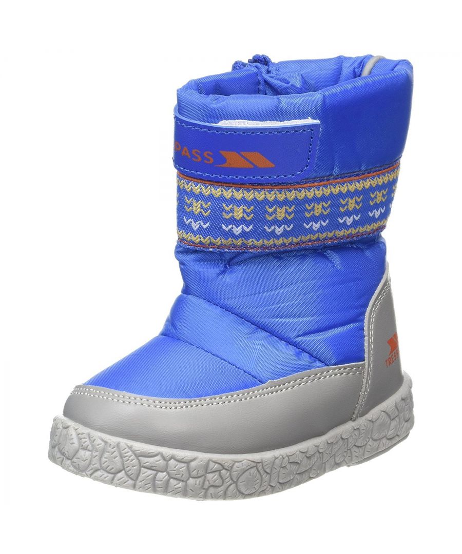 Moon boot style winter welly. Thick fleece pile lining. High grips soles. Touch fastening. Waterproof. 100% polyester.