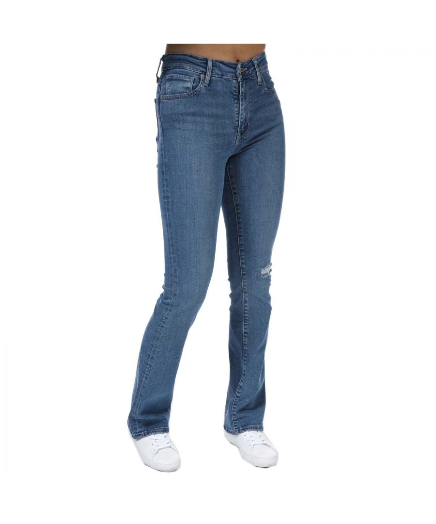 Womens Levis 725 High Rise Bootcut Jeans in denim.- 5-pocket construction. - Zip fly and button fastening.- Ultra-high rise.- Slim leg and subtle bootcut at the hem for a flattering silhouette.- Levis branded waist patch.- Iconic Levis tab to the rear pocket.- 70% Lyocell  18% Polyester  10% Cotton  2% Elastane. - Ref: 187590096