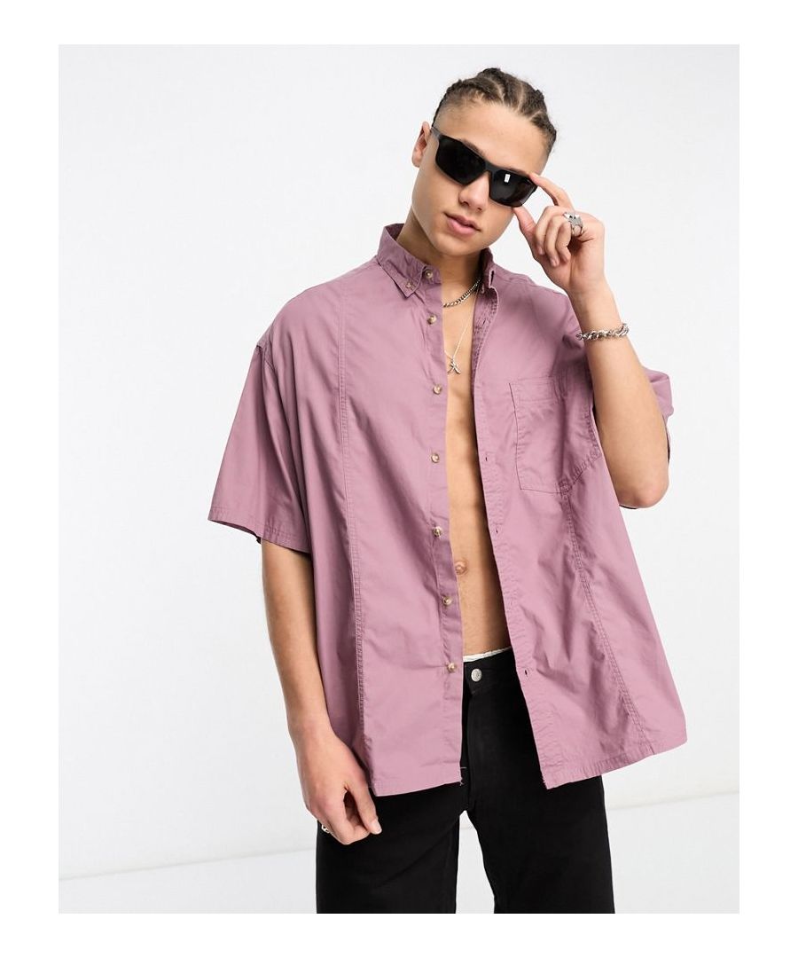 Shirts by ASOS DESIGN Love at first scroll Button-down collar Button placket Chest pocket Drop shoulders Oversized fit Sold by Asos