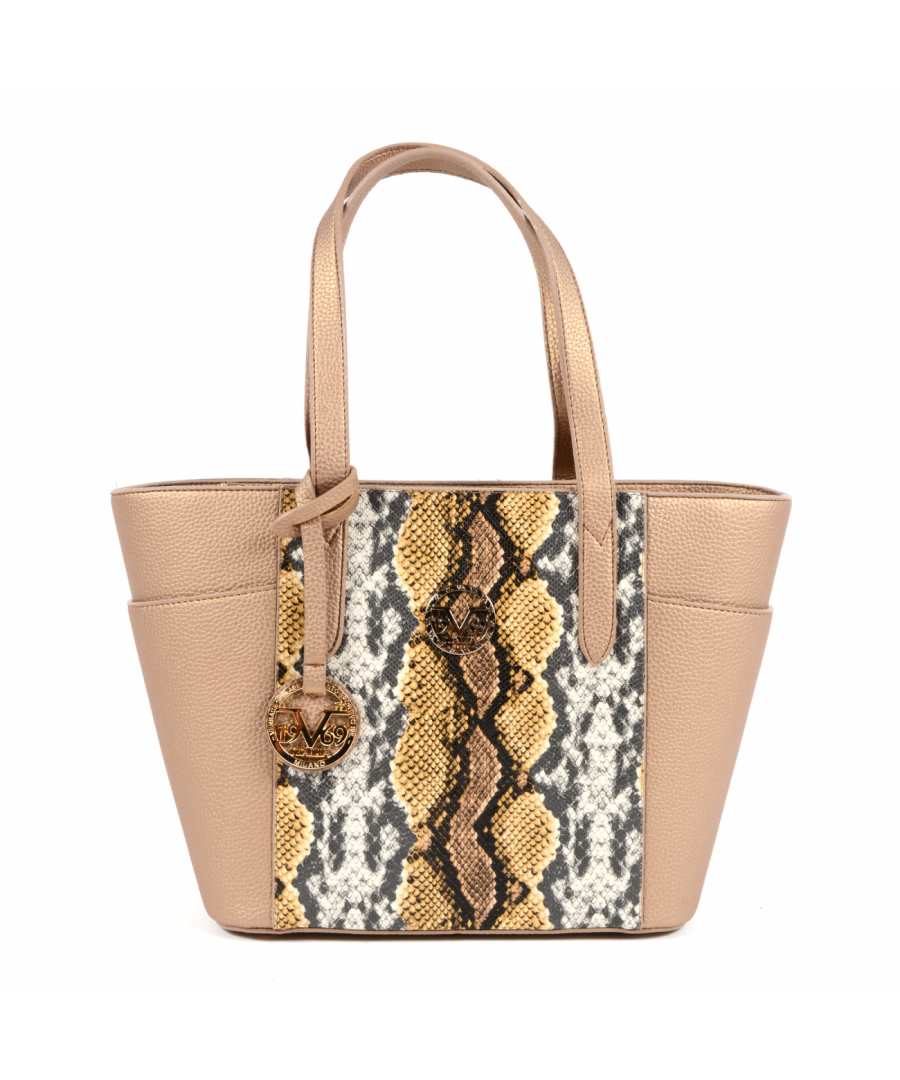 By Versace 19.69 Abbigliamento Sportivo Srl Milano Italia - Details: 8004 PYTHON GOLD - Color: Gold - Composition: 100% SYNTHETIC LEATHER - Made: TURKEY - Measures (Width-Height-Depth): 40x25.5x13 cm - Front Logo - Two Handles - Logo Inside - Two Inside Pocket