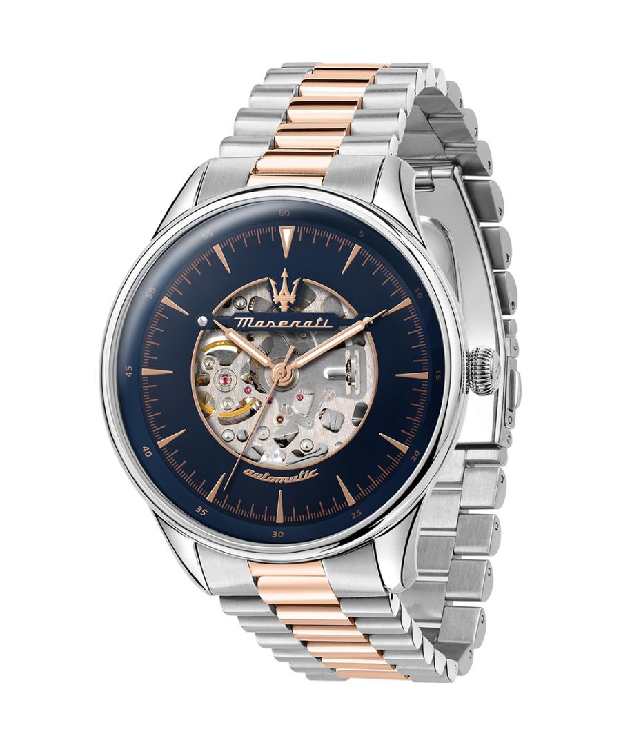 Stijlvol heren horloge van het merk Maserati. Het horloge heeft een polsbandje dat ook kleiner gemaakt kan worden, de kast heeft een diameter van 45 mm en het uurwerk is automatisch, er zijn dus geen batterijen nodig voor dit horloge.  Merk: MaseratiModelnaam: R8823146001 (44mm)Categorie: heren horlogeMaterialen: edelstaalKleur: zilver, rosegoud, blauw