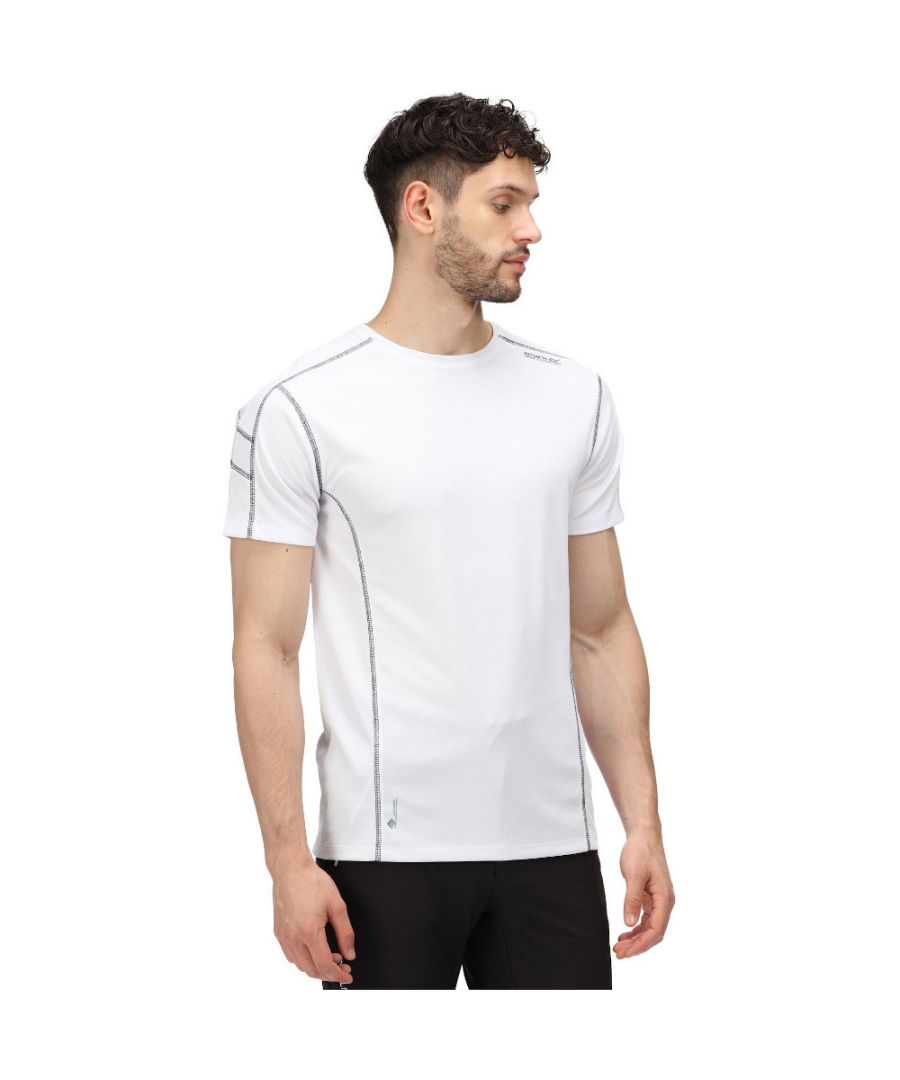 Isovent technology. Quick drying. Good wicking performance. Polyester mesh fabric. Crew neck. Short sleeves.