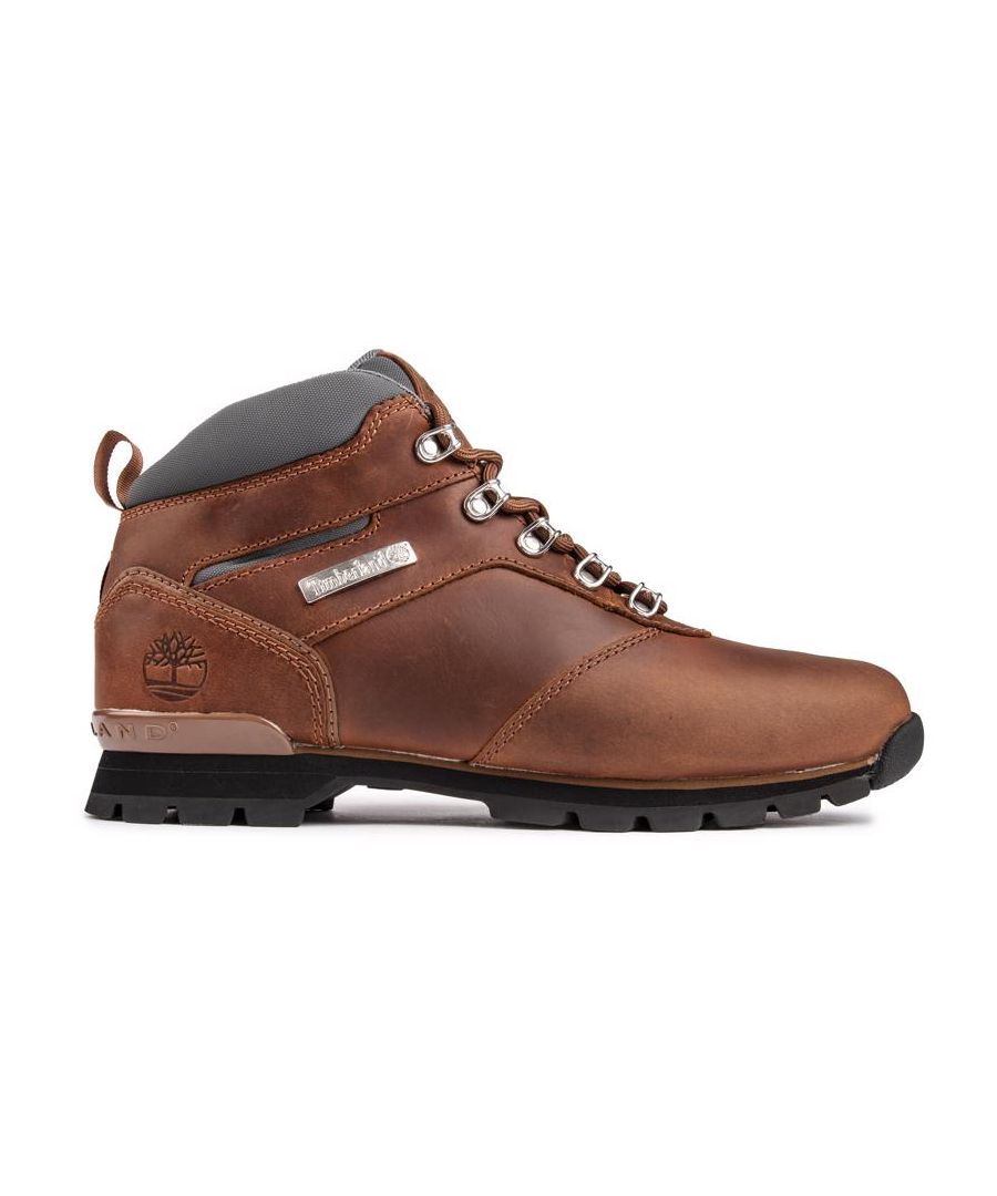 The Timberland Splitrock Boot Is The Perfect Combination Of Style And Comfort. These Brown Boots Feature A Superior Leather Upper With A Lug Rubber Sole. They Have A Robust But Smart Construction, Ortholite Insole And Striking Metal Details, Including A Signature Branded Metal Plaque. Step Out In Style With This Pair!
