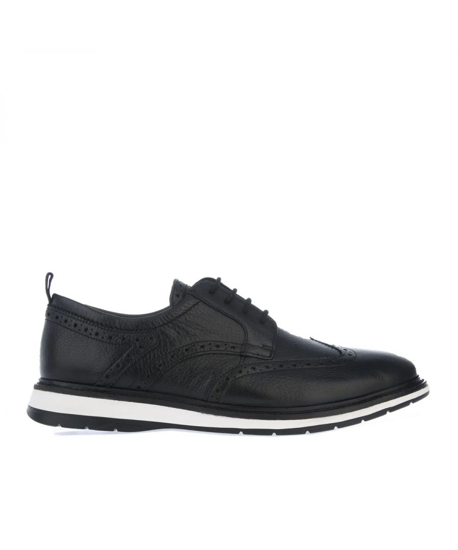 Mens Clarks Chantry Wing Leather Shoes in black.- Premium leather upper.- Lace up fastening.- Cushion Plus&trade.- Contrast white EVA midsole.- Crafted stitching.- Grippy sole.- Leather upper  Leather lining and sole.- Ref:26155076