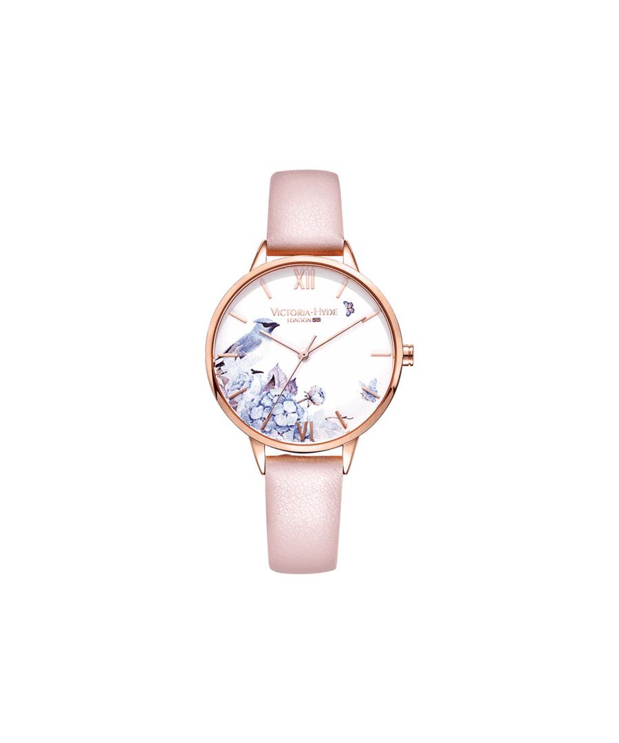 The Green Park Flower in the colour pink by Victoria Hyde London with its light shades perfectly matches your spring and summer outfit. The unique dial with a playful floral pattern is complemented by the delicate rose gold-coloured case. The pink leather strap is subtle, but still a real eye-catcher! Case diameter: 36mm, Case thickness: 7.5 mm, Watch strap length: 190mm, Watch strap width: 14mm
