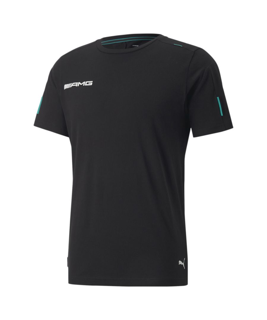 PRODUCT STORY This tee takes inspiration from our iconic T7 silhouettes and updates the heritage style with modern motorsport elements from Mercedes-AMG Petronas Motorsport Formula One for a stand-out look. It’s complete with panel inserts across the shoulders and sleeves and ultra-cool branding details – an all-round winner. FEATURES & BENEFITS : Recycled Content: Made with at least 20% recycled material as a step toward a better future DETAILS : Regular fit Crew neck T7 panel inserts on sleeves Contrast woven tape details ///// AMG logo on right chest PUMA Cat logo on lower left hem Mercedes-AMG Petronas Motorsport Formula One badge