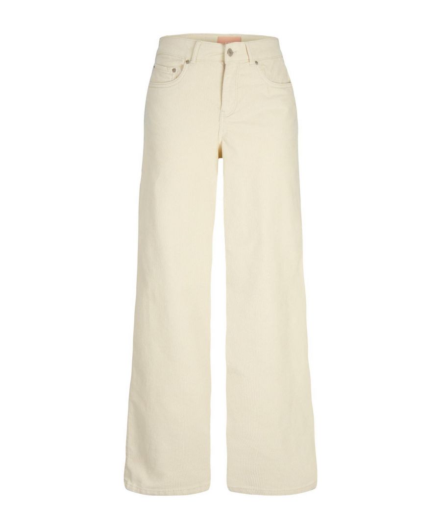 Deze wide leg fit jeans voor dames van JJXX is gemaakt van corduroy. Het 5-pocket model heeft een hoge taille en heeft een rits- en knoopsluiting.details van deze jeans:stijlnaam: JXGELLYriemlussen5-pocket