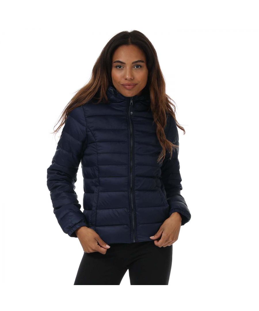 Womens Only Tahoe Hooded Jacket in dark blue.- Quilted jacket with hood.- Full zip fastening.- Long sleeves.- Two side pockets.- Elastic below each sleeve.- Elastic string at hood.- Regular fit.- Shell: 100% Nylon. Lining: 100% Nylon. Padding: 100% Polyester. - Ref:15156569A