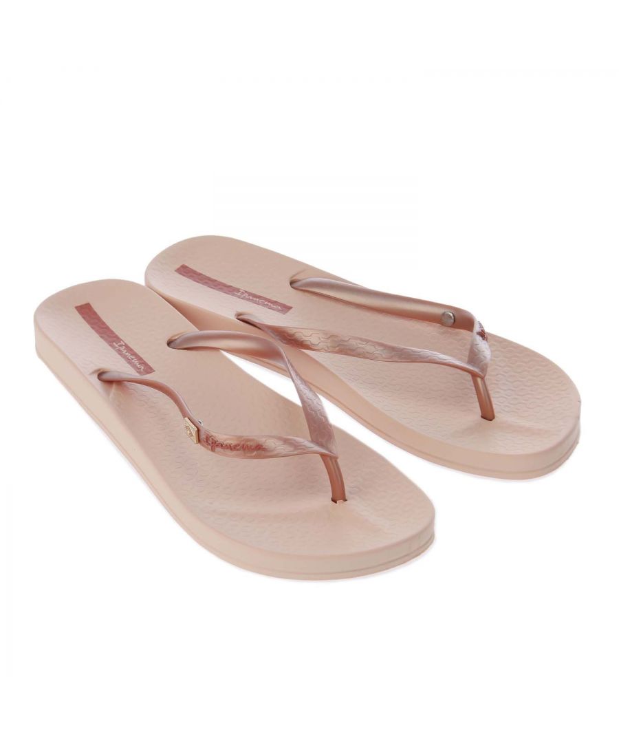 Womens Ipanema Anatomica Brazil Flip Fops in blush.- Slim strap  thong style upper. - Convenient slip on style. - Soft  flexible  anatomic shaped footbed with tile pattern texture.- Brazilian flag detail.- Contrasting logo on the strap.- Anatomica footbed.- Synthetic upper  lining and sole.- Ref: 8293225894