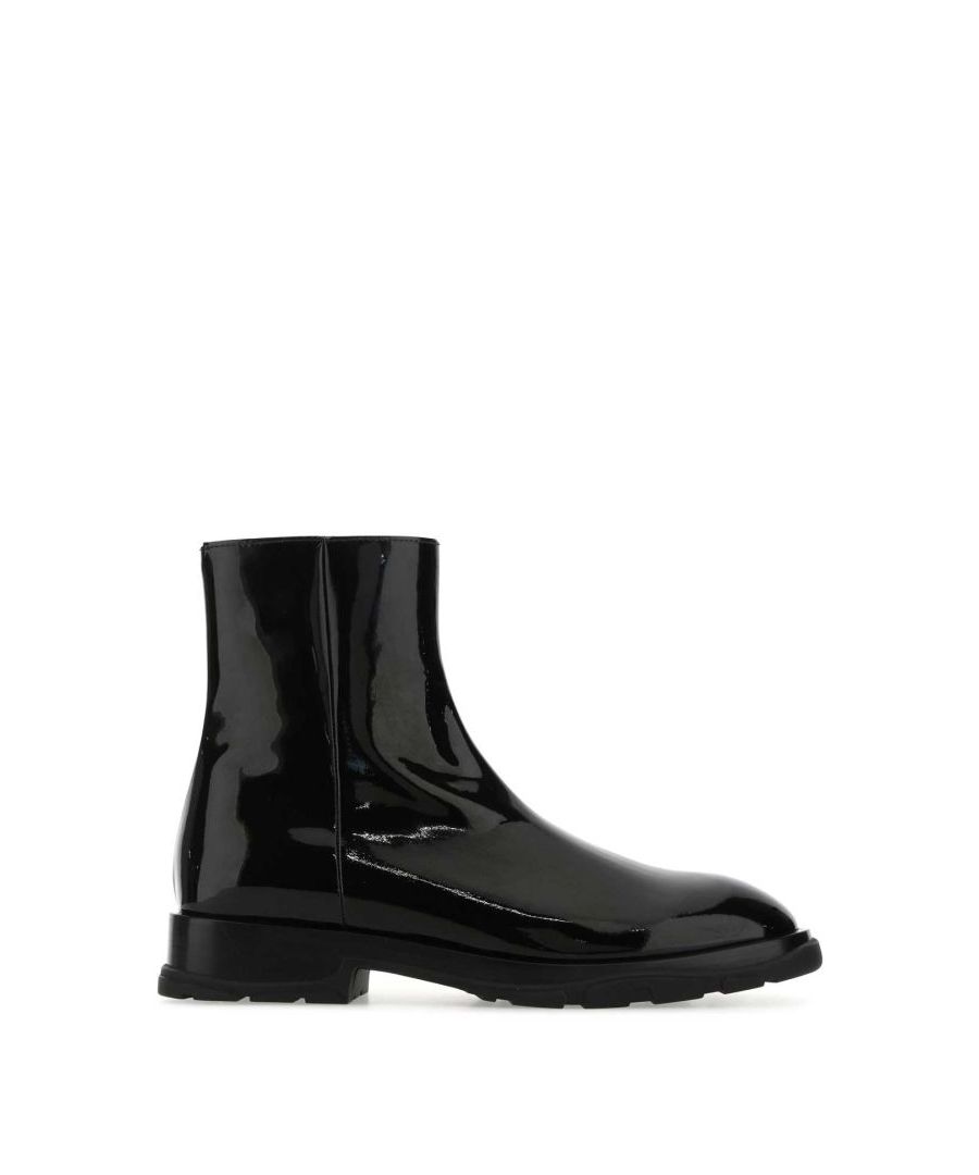 Black leather Slim Tread ankle boots