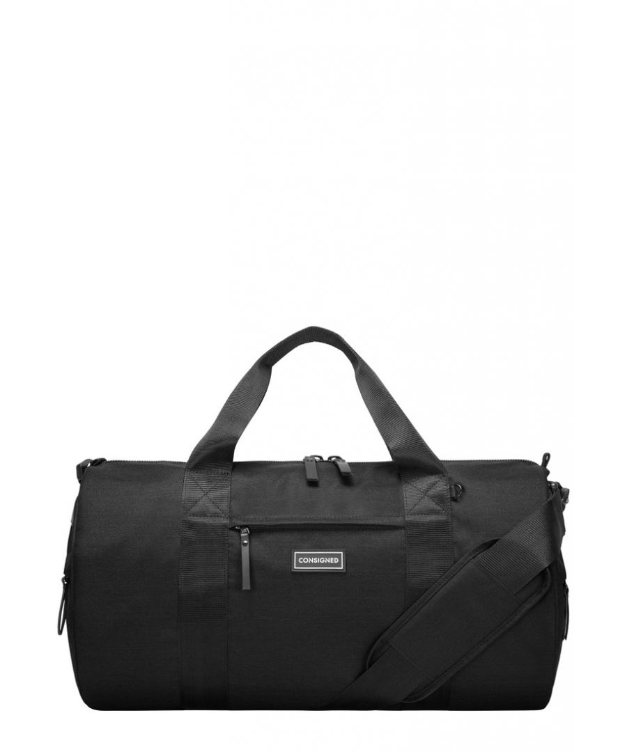 The Marlin Barrel Holdall is a utility style bag, perfect for trips, weekends away, even the gym or just a bag to get you places. The strong build and practical size makes this bag ideal for those who are non stop. It has a large main compartment with a zip top opening to keep all your gear safe. It also features a padded 15