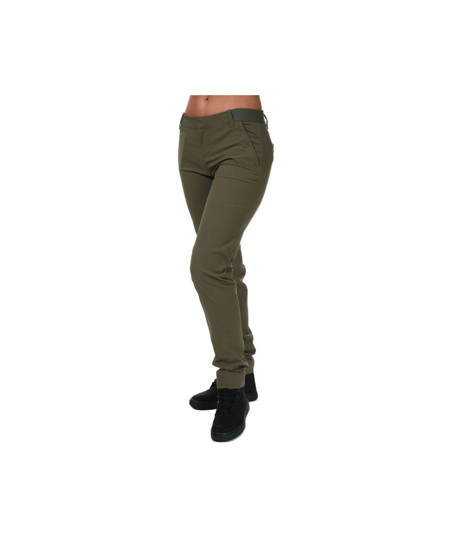 Womens Berghaus Fresgoe Walking Trousers in green.- Elasticated waist.- Stretch side panels.- Two front pockets.- PFC free DWR finish.- Water resistant.- UPF 50+ Sun protection.- Roll up hems.- 2 Hand pockets.- 2 Rear pockets.- Bluesign approved fabrics.- 94% Polyamide  6% Elastane.- Ref: 4A000874CB9