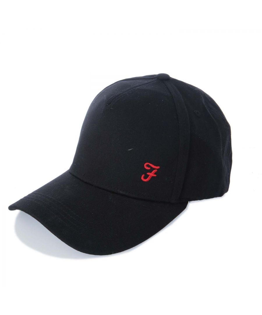 Mens Farah Monza Classic Cap in black.- Adjustable back strap.- Full crown with six panels.- Adjustable back strap.- Embroidered branding.- 100% Cotton. Machine washable.- Ref: AW21FAROP009