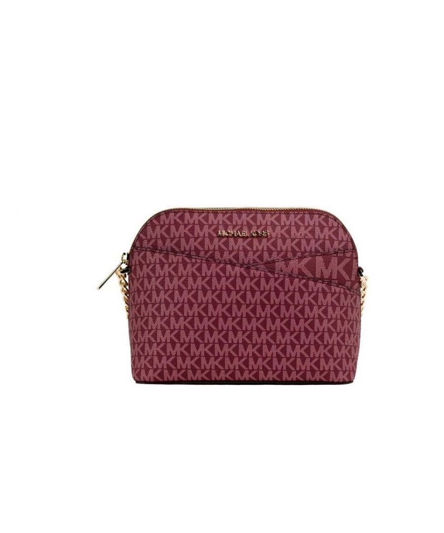 Style: Jet Set Travel Medium X Cross Dome Crossbody Bag (Mulberry Signature)\nMaterial: Signature PVC\nFeatures: 2 Inner Slip Pockets, 1 Outer Slip Pocket, Adjustable Chain Accented Crossbody Strap\nMeasures: 22.86 cm W x 17.78 cm H x 9.14 cm D