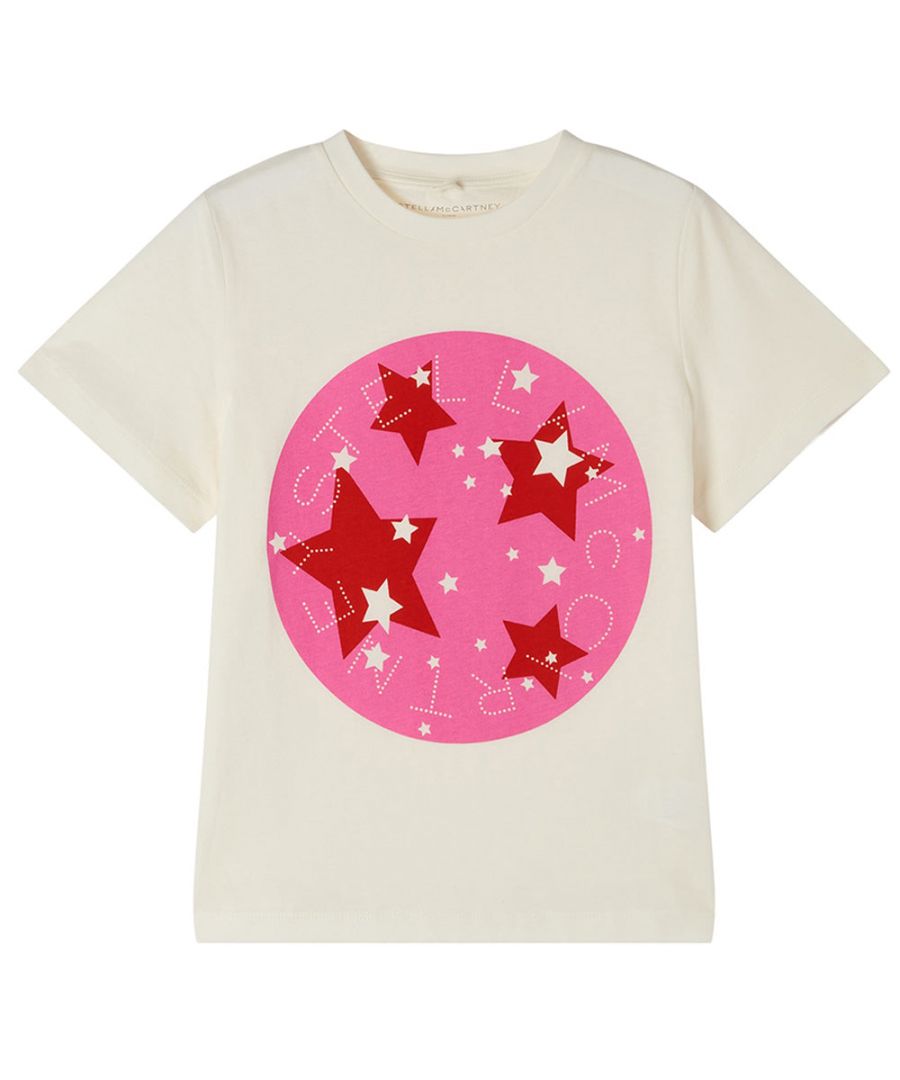 This Stella McCartney Girls Circle Logo Print T-shirt in White is crafted from cotton and features a short sleeve design, a crew neck and a circular star logo print at the front.\n\nCrew neck\nShort sleeve design\nCircular star logo