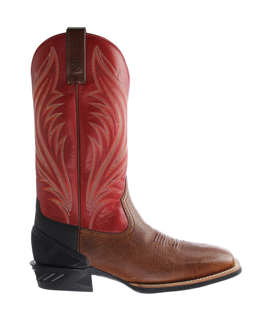 A revolution in engineering and design, the Catalyst Prime encompasses everything you will ever need in a Western boot, with traditional Western styling and athletic performance features. With an in-moulded Spur Grip™, full length TPE midsole, Goodyear leather welt and moulded TPU heel cradle, the Catalyst Prime showcases the most innovative performance features on the outside, as well Ariat’s most advanced Cobalt™ VX technology on the inside. It also features Ariat’s X-STATIC® technology, which enhances products with permanent anti-odour performance, as well as providing natural temperature regulating properties to keep you performing at your best. Made from premium full-grain leather and available in a wide square toe, it is the ultimate boot for western athletes.