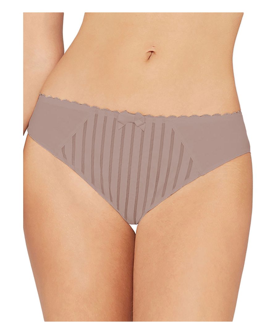 The Bestform Stockholm Range is Modern and sophisticated with pinstripe detailing.  The brief is great for everyday wear offering comfort and good rear coverage.