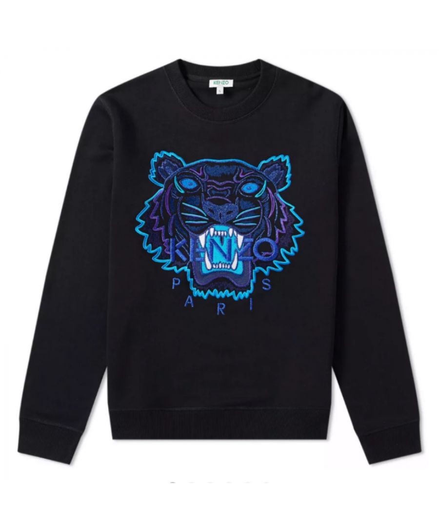 This sweatshirt is the perfect piece for completing a streetwear or sportswear look thanks to its classic cut. An iconic KENZO design, it features the legendary Tiger embroidery.
