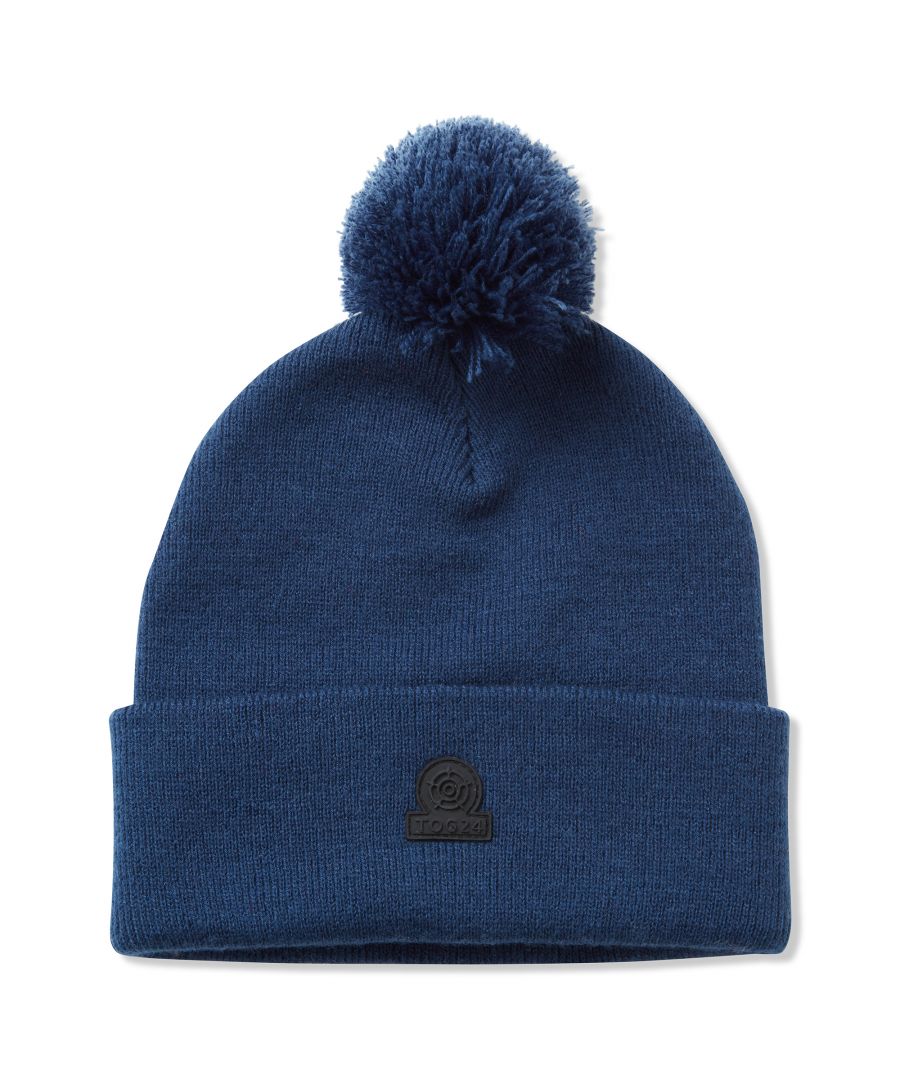 Simple, classic styling at its best, our Bowden knitted bobble hat looks good while keeping you warm. Just tug it on and you’re ready for action, whether heading to the pub with mates or going for a long, blustery walk along the beach. In winter colours that go with just about everything, Bowden has a small, contrast-colour yarn pom-pom and is finished with our iconic rubber Yorkshire Rose badge on the turn-up. On a practical note, it’s also machine-washable.