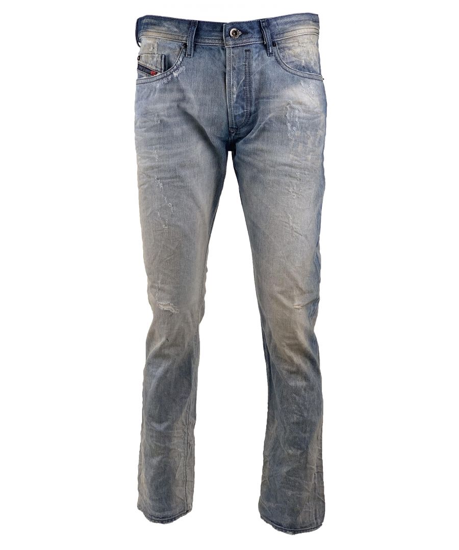 Diesel Buster 0850Q jeans. 100% katoen. Gemaakt in Italië. Blue Eyecons Collection. Normale pasvorm en taps toelopende pijpen. Verweerde wassing