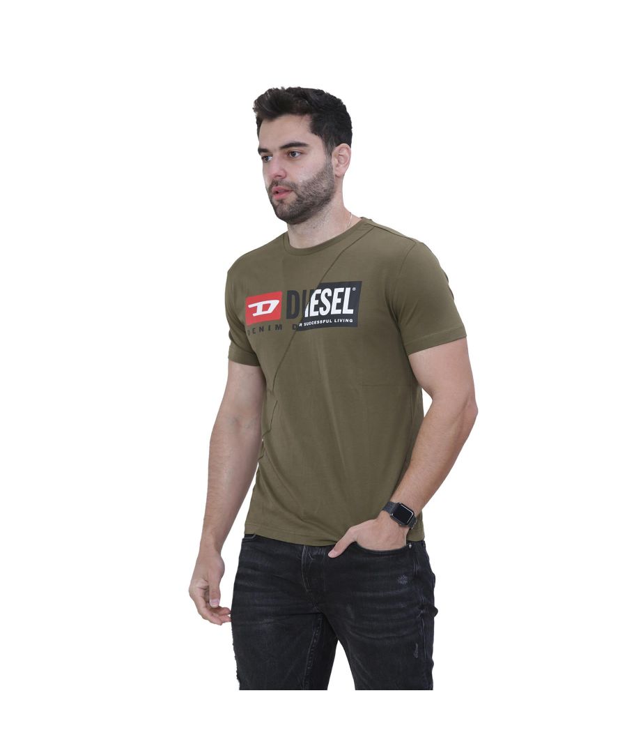 These original men's designer Diesel t-shirts feature the brand's logo and a crew neckline. Crafted with 100% Cotton, these lightweight and breathable regular fit t-shirts are machine washable. DIESEL T-DIEGO CUTY.