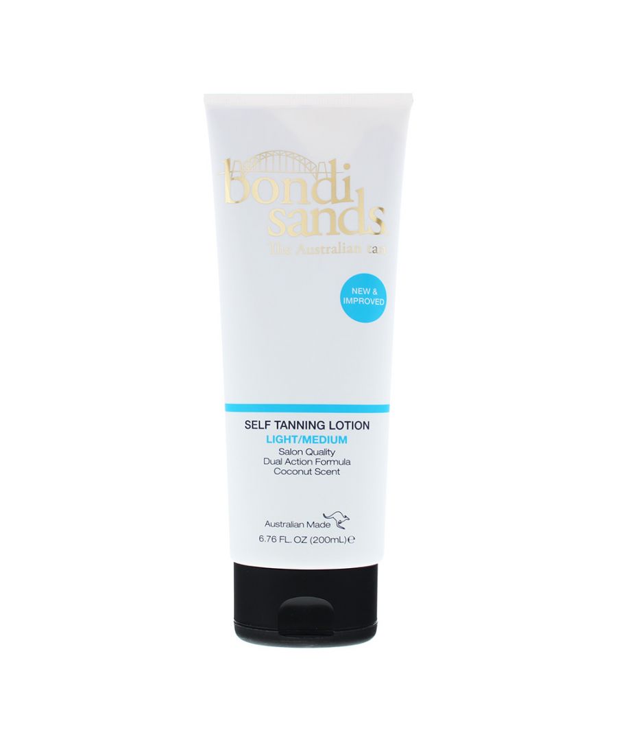 Enriched with aloe vera and infused with a scent of coconut, this lightweight self-tanning lotion delivers a smooth, natural finish for a long-lasting bronzed glow. Perfect for those with a light-medium complexion and first-time tanners.