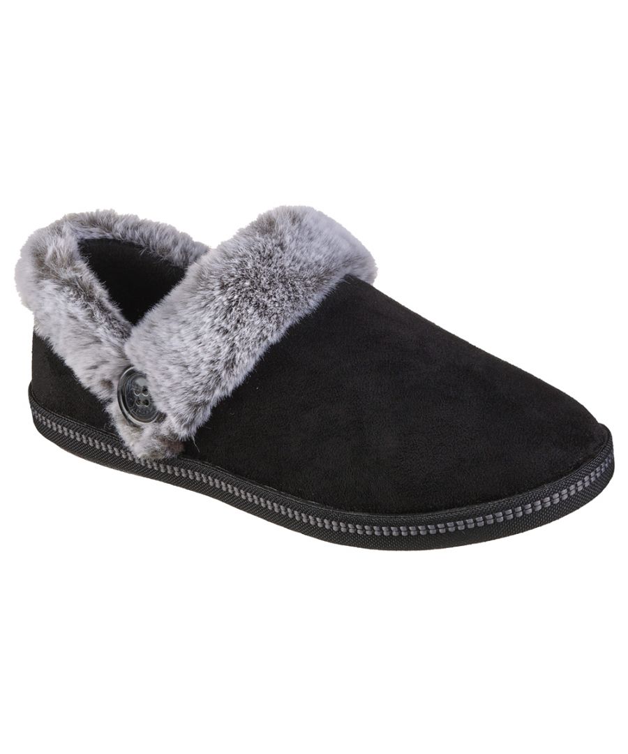 Enjoy laid-back cozy comfort all season long with Skechers Cozy Campfire - Fresh Toast. This casual comfort slipper features a soft woven fabric upper with a cozy warm lining, faux-fur trim and a cushioned Skechers Memory Foam™ comfort footbed.