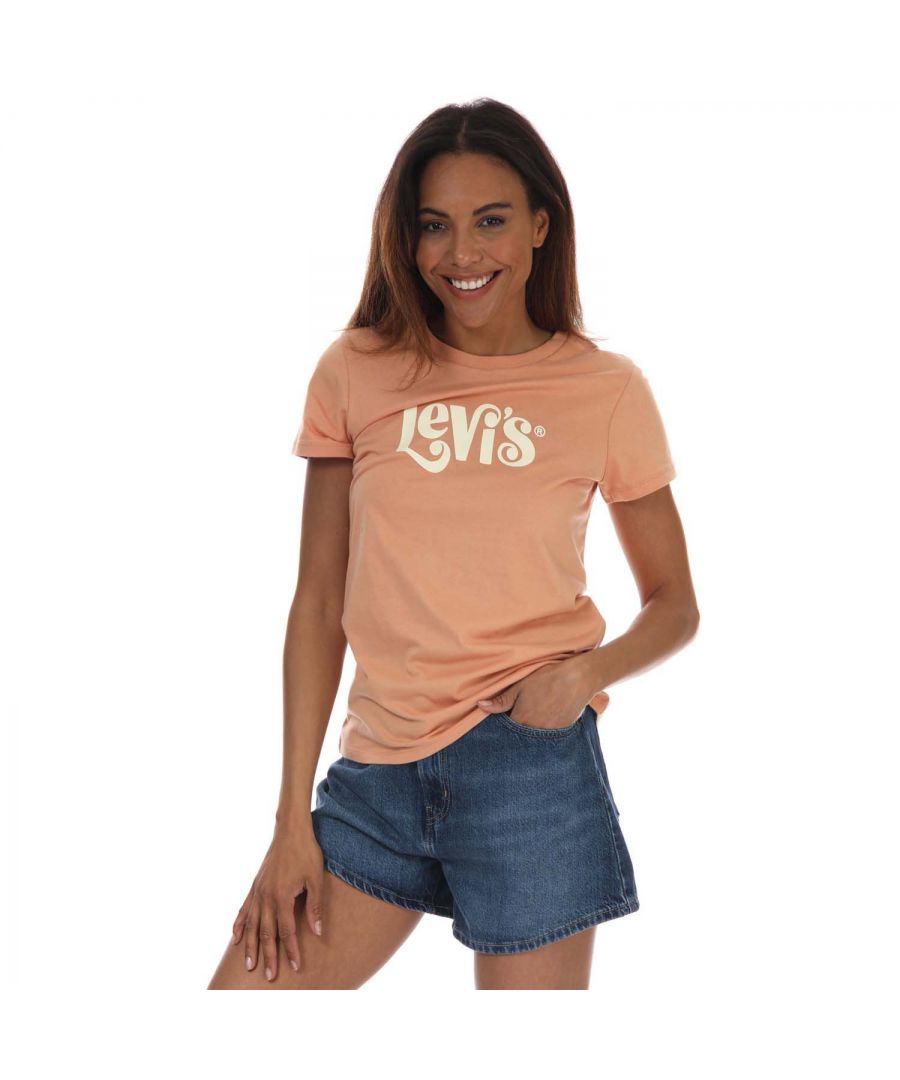 Womens Levis The Perfect T- Shirt in peach.-Crew neck.- Short sleeves.- Non-Stretch.- Levi’s logo tab to side.- Regular fit.- 100% Cotton. Machine wash at 30 degrees.- Ref: 173691651