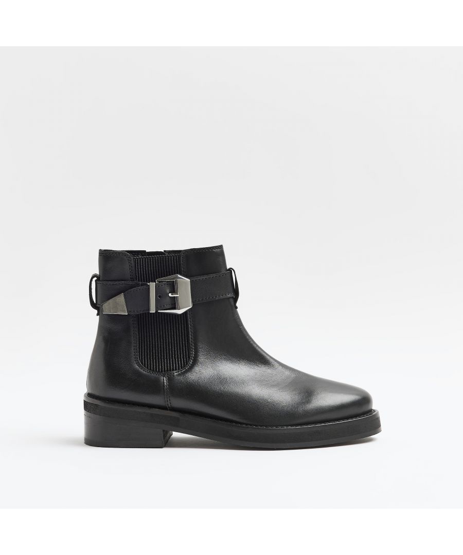 >Brand: River Island >Department: Women >Material Composition: Sole: Plastic, Upper: Leather >Type: Boot >Style: Bootie >Occasion: Casual >Upper Material: Leather >Heel Height: Flat (Under 2.5 cm) >Season: Autumn||Winter