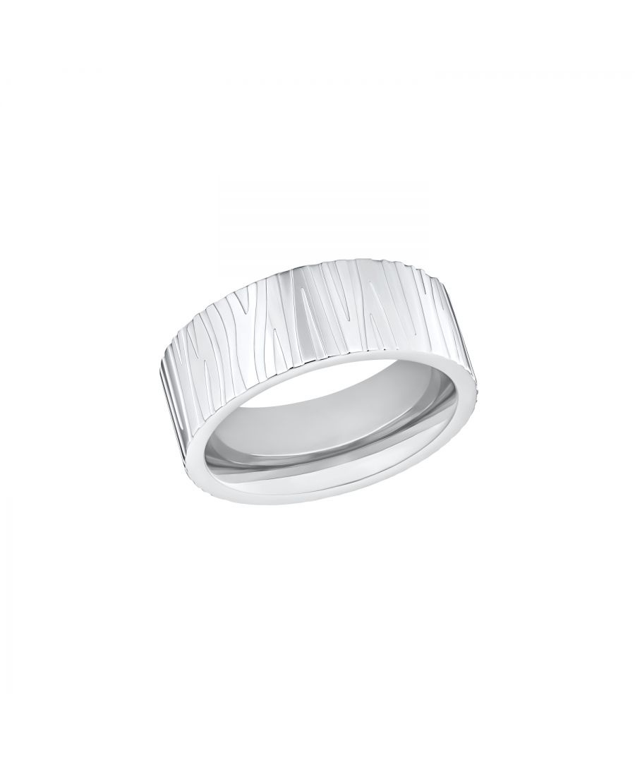 Het moderne patroon van deze s.Oliver ring maakt het tot iets heel bijzonders. Deze vingersieraden zijn gemaakt van hoogwaardig roestvrij staal en vormen de perfecte aanvulling op uw outfit. Combineer hem met bijpassende oorbellen en andere juwelen - waaronder goud en rosé - en deze ring is een must-have in elke juwelendoos.