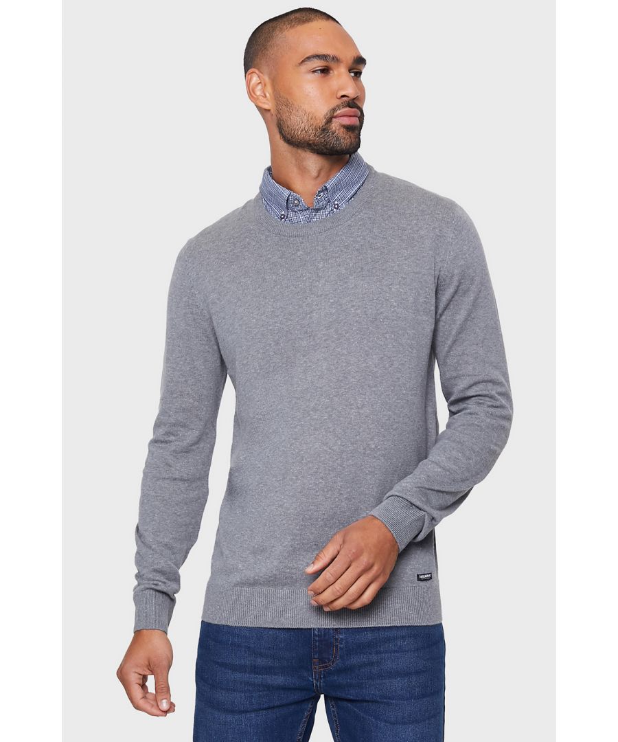 This lightweight knitted jumper from Threadbare features a crew neck with a mock checked shirt collar to create a layered look. Made from soft cotton fabric for comfort and easy care. Style with jeans or chinos to complete the look. Other colours available.