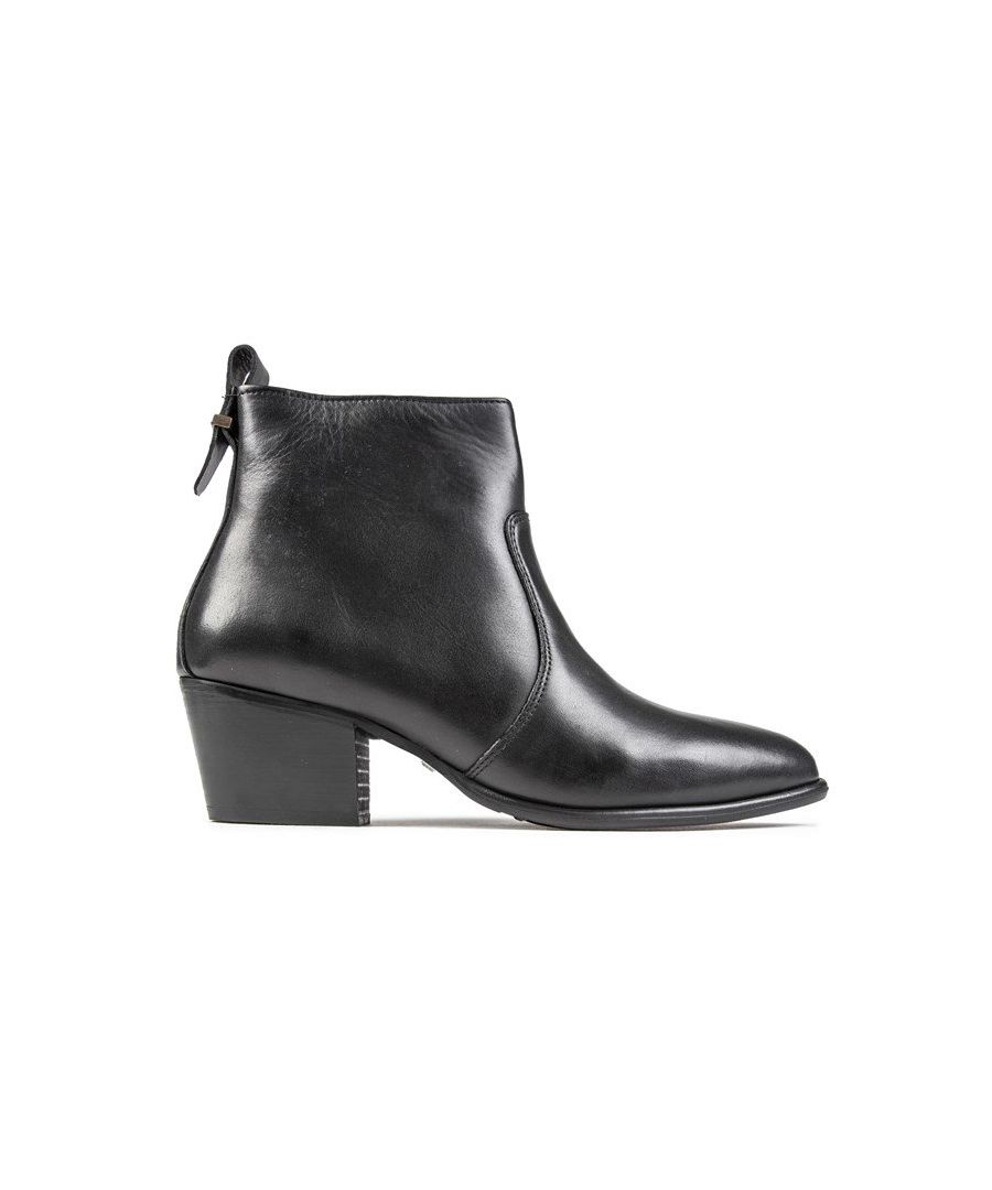 Innovative, Classic And Traditional, The Luanna Chelsea Boots From Barbour Are Versatile, Stylish And Chic. These Black Chelsea's Have A Luxurious Leather Upper, 5cm Heel Height, Heel Tab And Padded Leather Insole. The Branded Metal Details And Tartan Trim Add To The Authentic Barbour Look.