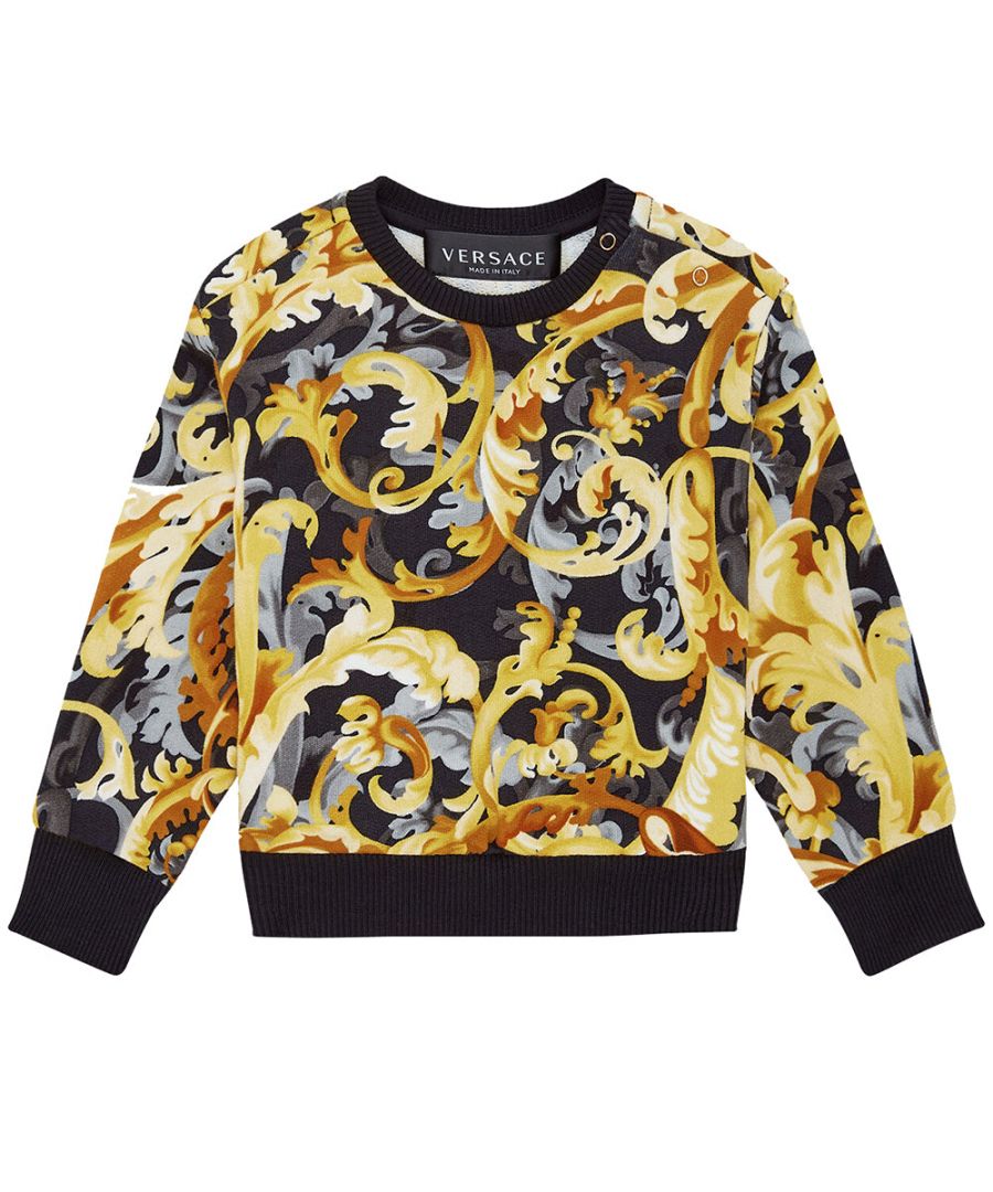 This Versace Sweatshirt is crafted in plush cotton, this sweatshirt has a Baroccoflage print throughout and ribbed edges.\n\n\nSweatshirt with snap button closure\nBaroccoflage pattern throughout\nOuter fabric: 100% Cotton